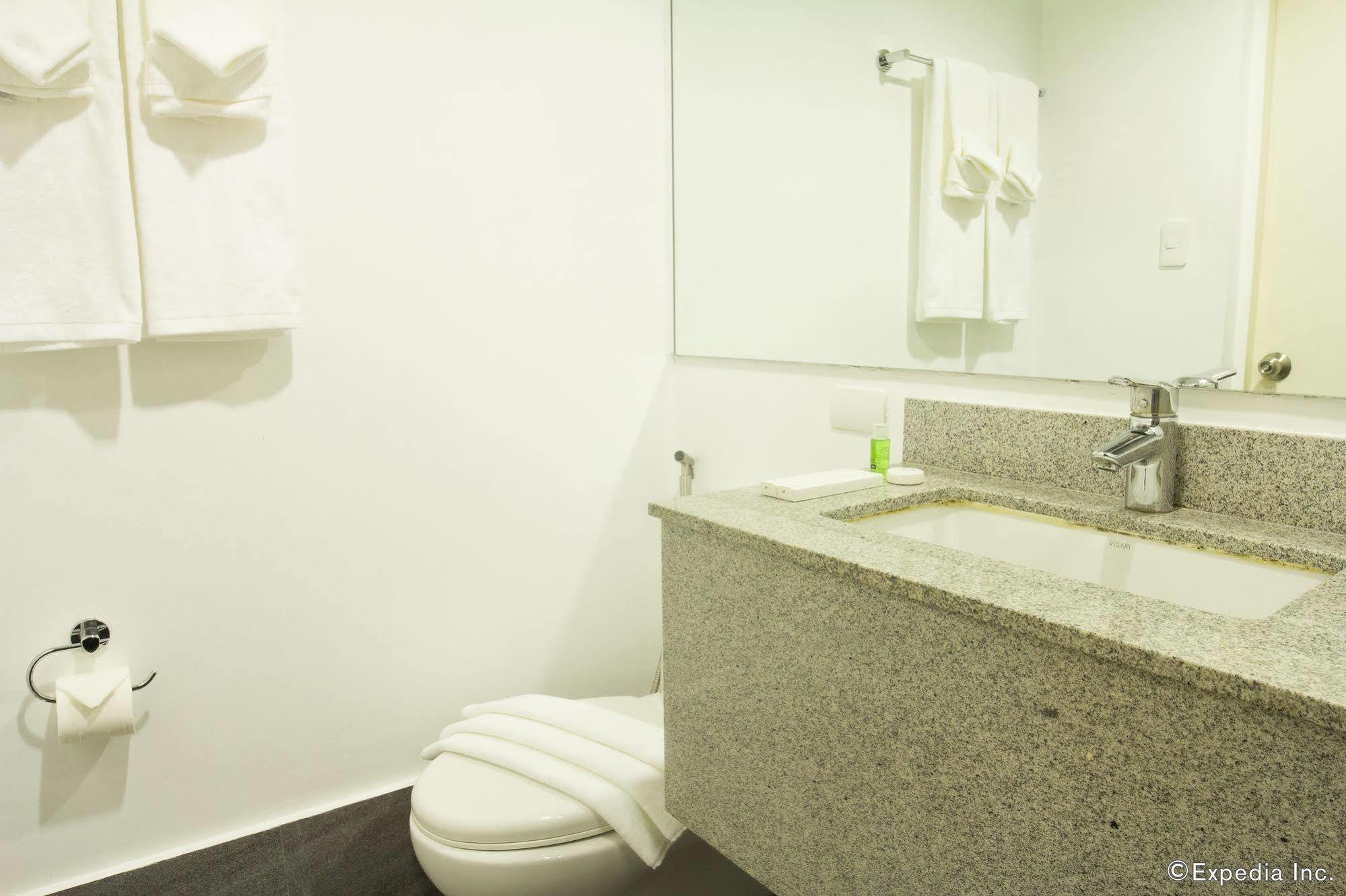 Privato Ortigas 3* Pasig City