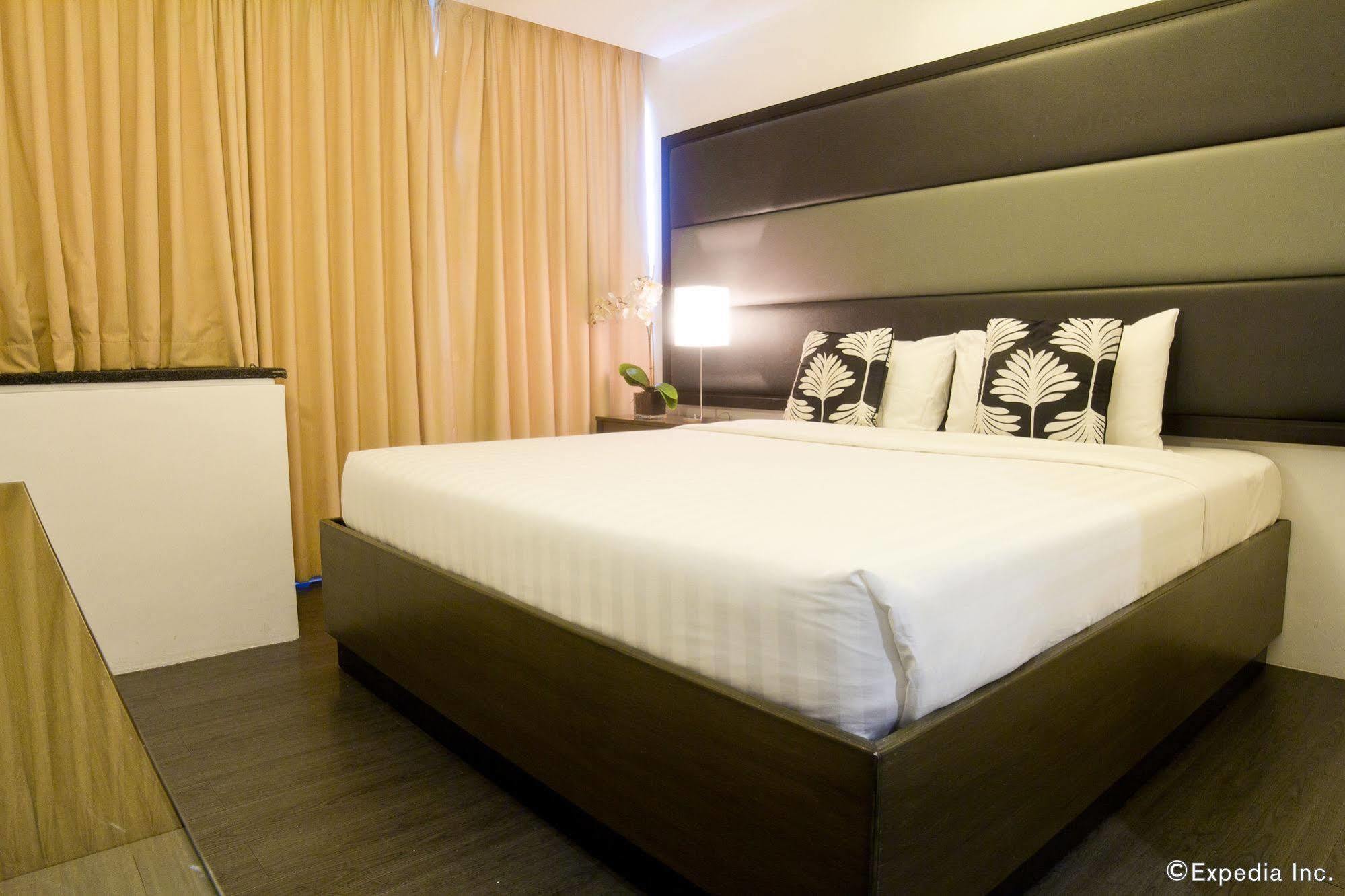 Privato Ortigas 3* Pasig City